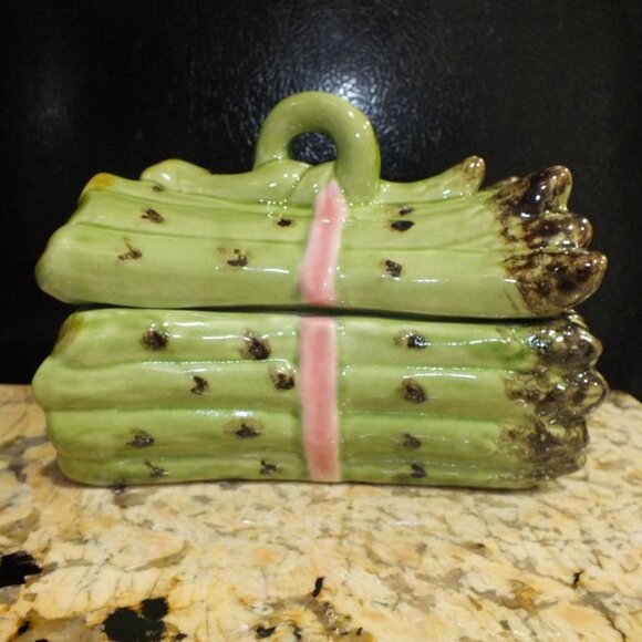 Majolica Asparagus Serving Dish by Bordallo Pinheiro - Picture 2 of 10